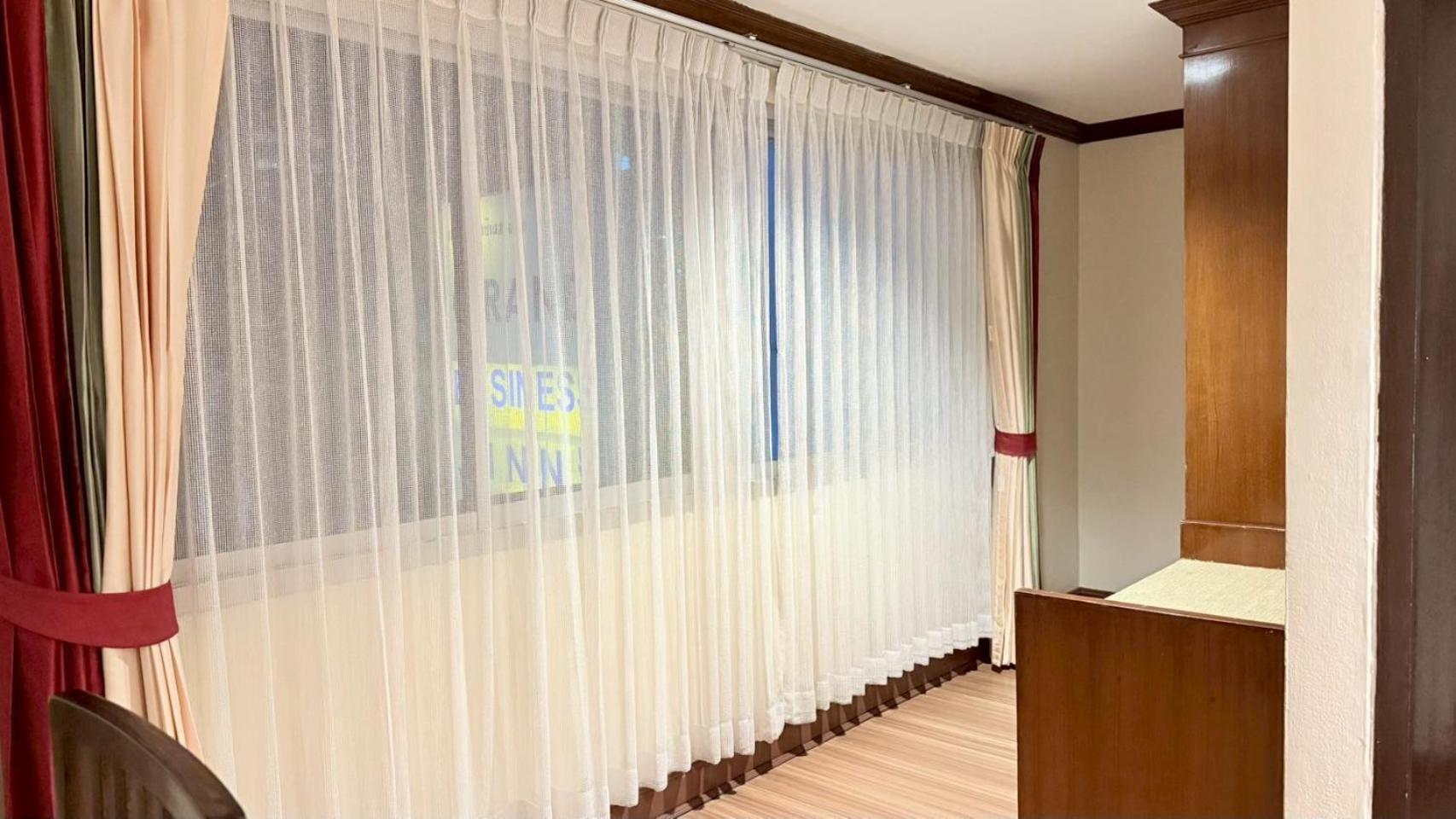 Grand Business Inn Бангкок Экстерьер фото