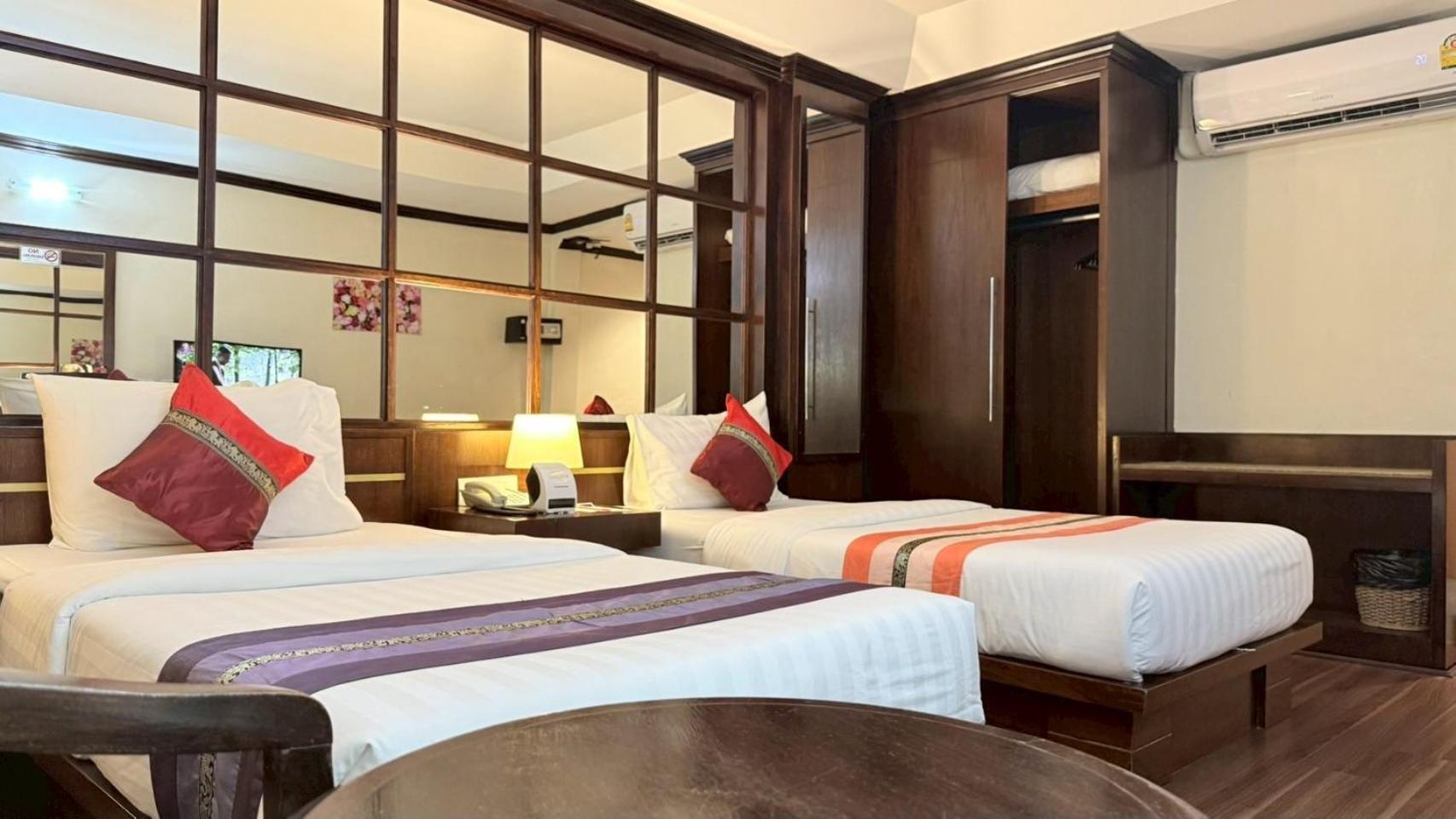 Grand Business Inn Бангкок Экстерьер фото