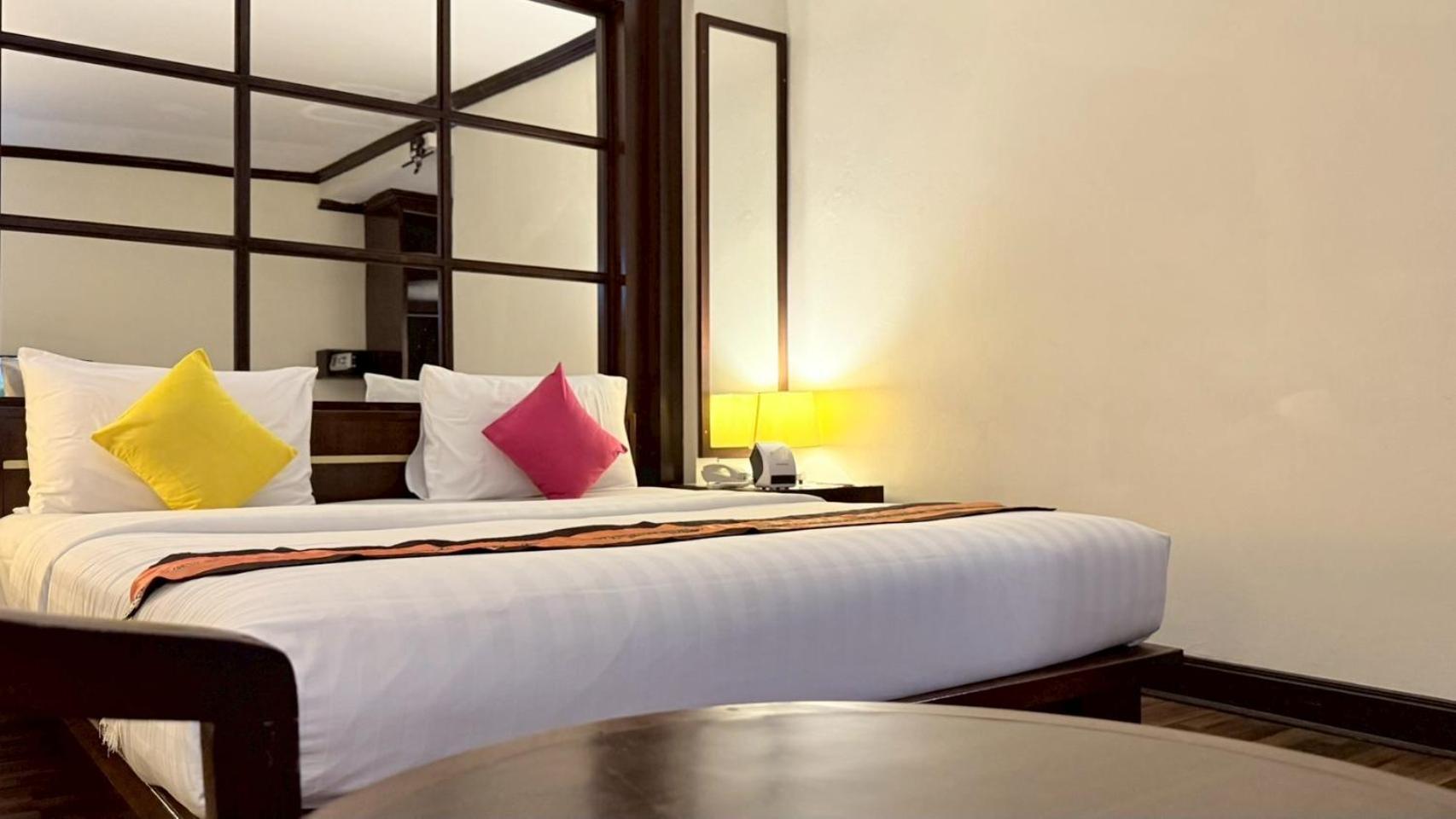 Grand Business Inn Бангкок Экстерьер фото