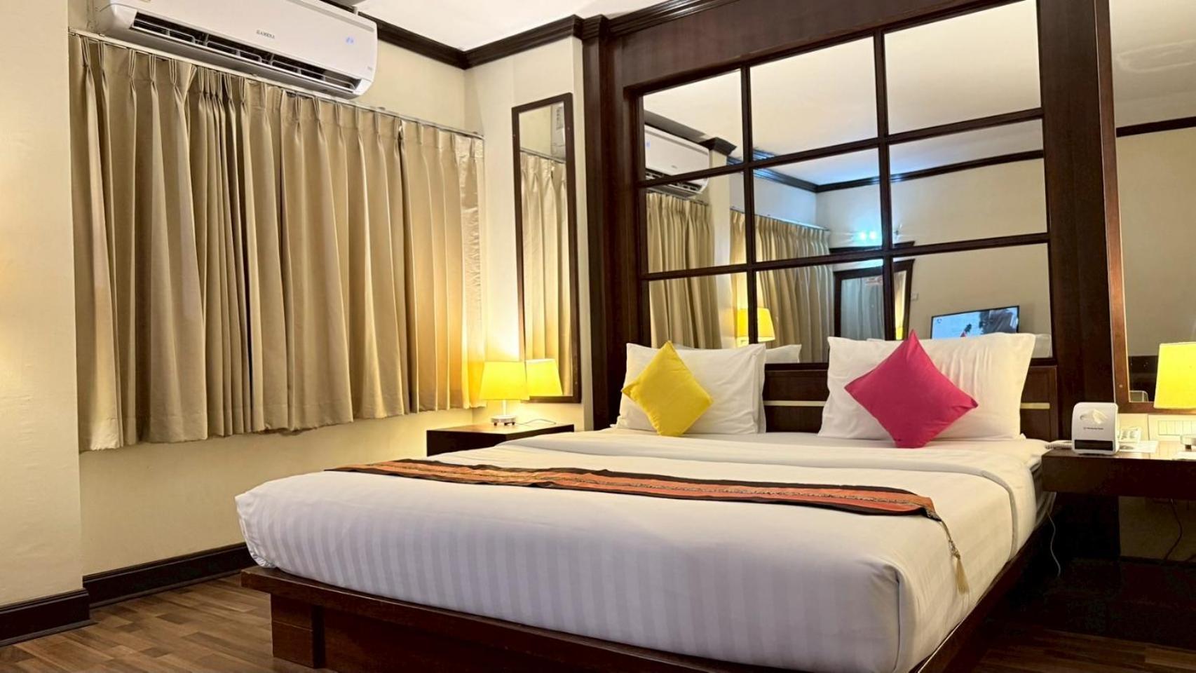 Grand Business Inn Бангкок Экстерьер фото