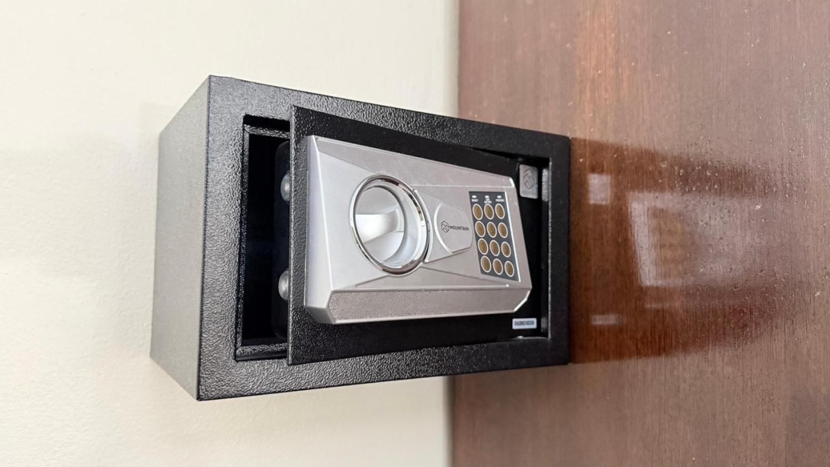 Grand Business Inn Бангкок Экстерьер фото