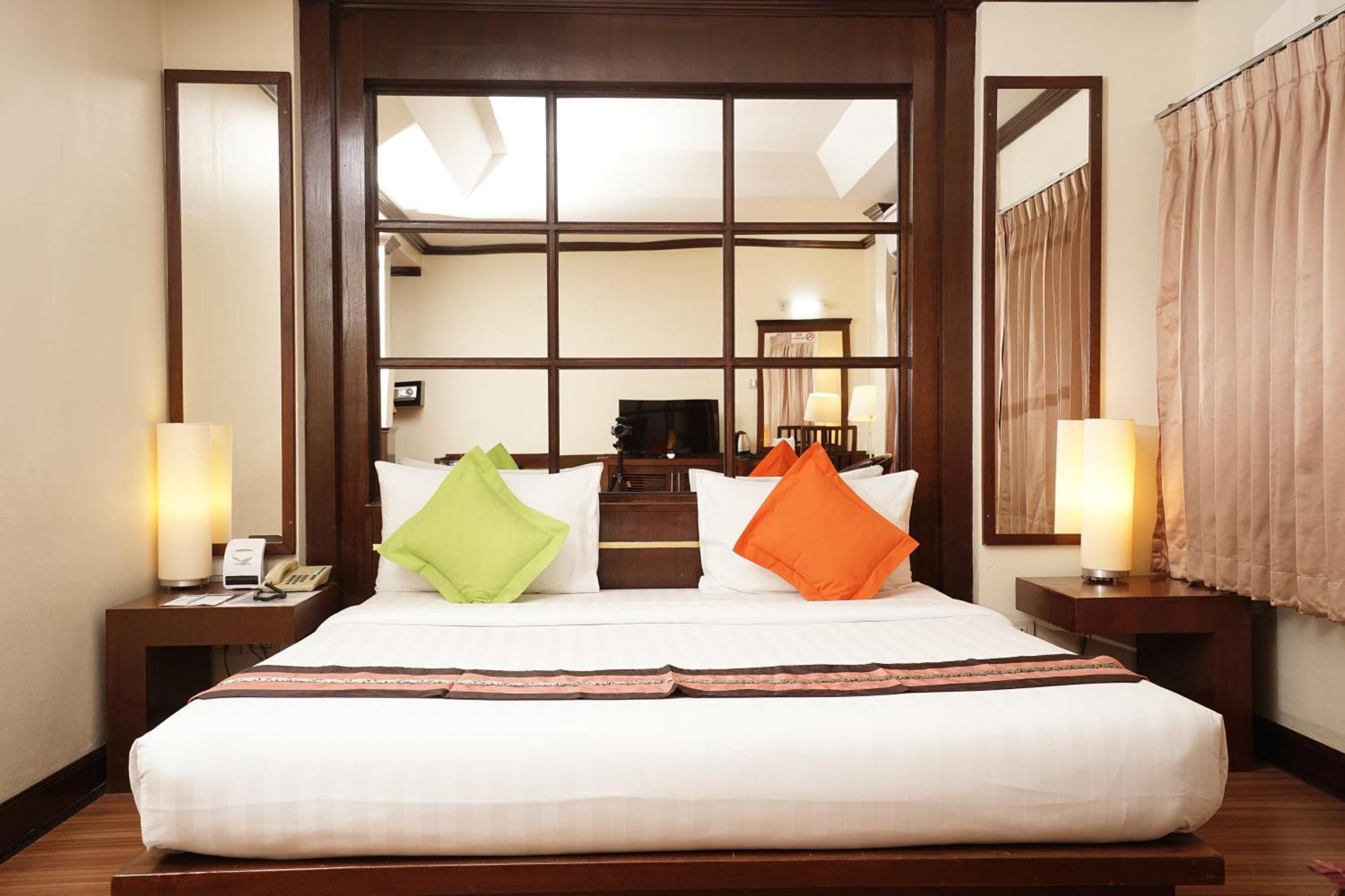 Grand Business Inn Бангкок Экстерьер фото